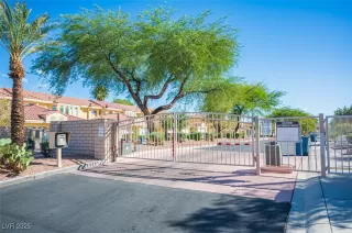 Photo #2: 2725026 Listing 