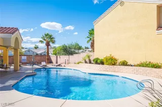 Photo #3: 2725026 Listing 