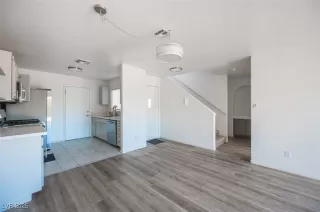 Photo #6: 2725026 Listing 