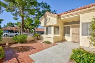 Photo #3: 2725035 Listing