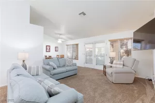 Photo #6: 2725035 Listing