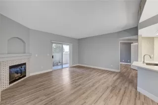 Photo #2: 2725045 Listing 