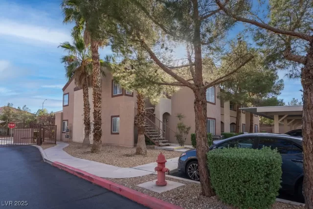 MLS: 2725057 Condo For Sale