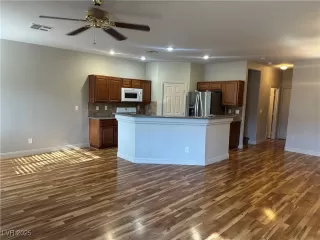 Photo #1: 2725071 Listing 