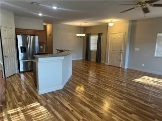 Photo #2: 2725071 Listing 