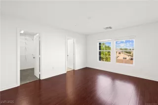 Photo #3: 2725084 Listing 