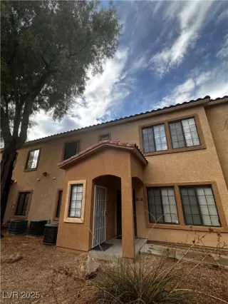 Primary Photo for MLS#: 2725104