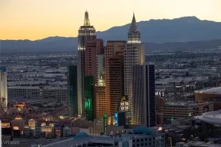 Photo #1: 2725128 Listing 