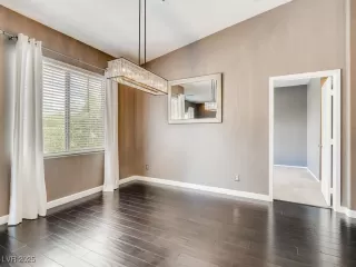 Photo #2: 2725132 Listing 