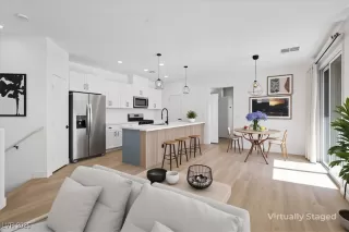 Photo #2: 2725141 Listing 