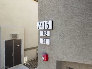 Photo #1: 2725168 Listing
