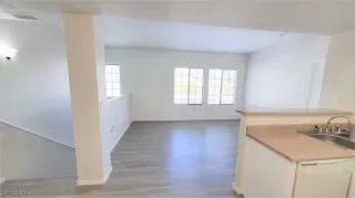 Photo #4: 2725211 Listing 