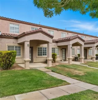 Photo #1: 2725238 Listing