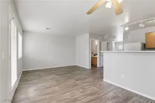 Photo #4: 2725238 Listing