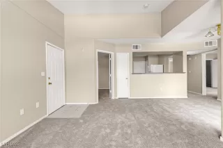 Photo #6: 2725263 Listing