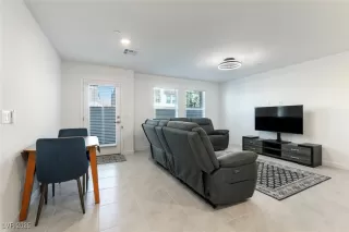 Photo #3: 2725276 Listing 