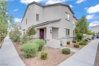 Photo #1: 2725287 Listing 