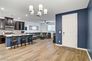 Photo #2: 2725287 Listing 