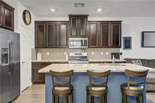 Photo #5: 2725287 Listing 