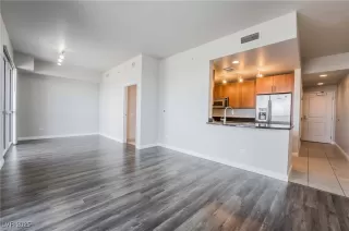 Photo #2: 2725292 Listing 