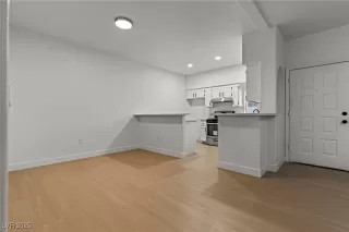 Photo #4: 2725298 Listing 