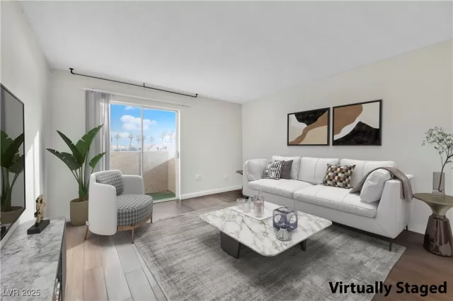 MLS: 2725302 Condo For Sale