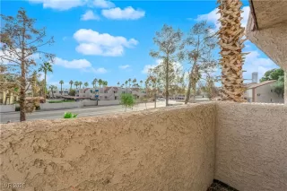 Photo #5: 2725302 Listing 