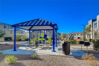 Photo #4: 2725309 Listing 