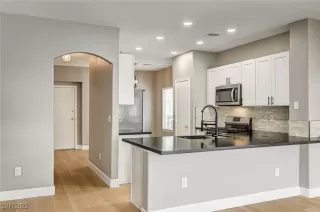 Photo #1: 2725319 Listing 