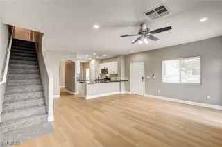 Photo #4: 2725319 Listing 