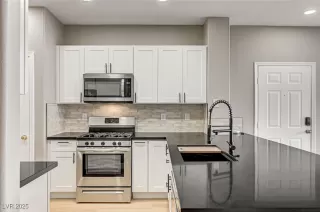 Photo #6: 2725319 Listing 