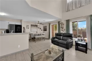 Photo #2: 2725330 Listing 