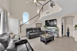 Photo #3: 2725330 Listing 