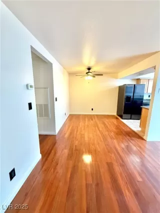 Photo #4: 2725352 Listing