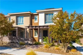 Photo #1: 2725381 Listing