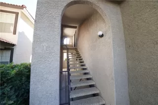 Photo #2: 2725386 Listing 