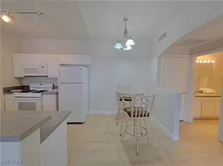 Photo #6: 2725411 Listing 