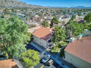 Photo #2: 2725418 Listing 