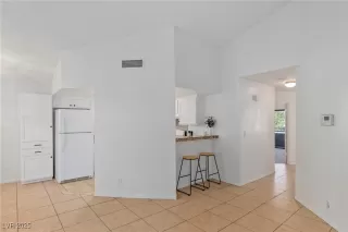 Photo #4: 2725418 Listing 