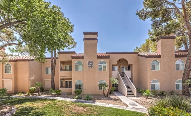 MLS: 2725447 Condo For Sale