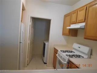 Photo #2: 2725453 Listing 