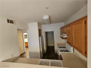 Photo #3: 2725453 Listing 