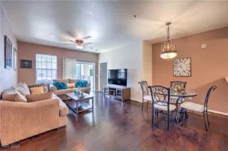 Photo #5: 2725458 Listing