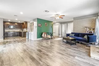 Photo #4: 2725477 Listing 