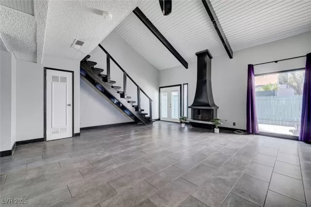 MLS: 2725478 Condo For Sale