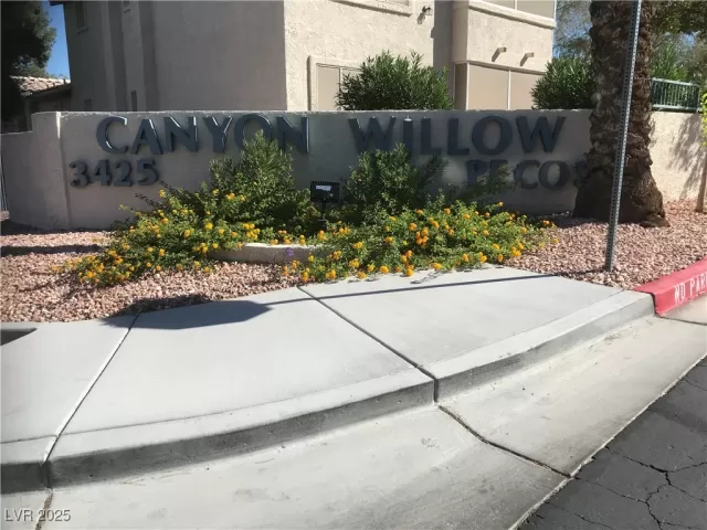 MLS: 2725482 Condo For Sale