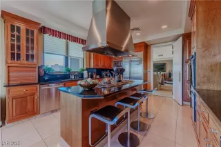 Photo #5: 2725510 Listing 