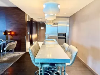 Photo #1: 2725533 Listing 