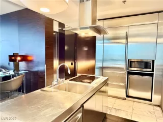 Photo #2: 2725533 Listing 