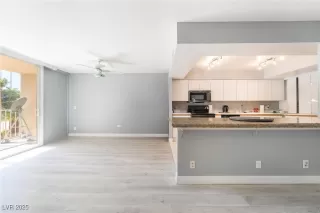 Photo #3: 2725539 Listing 